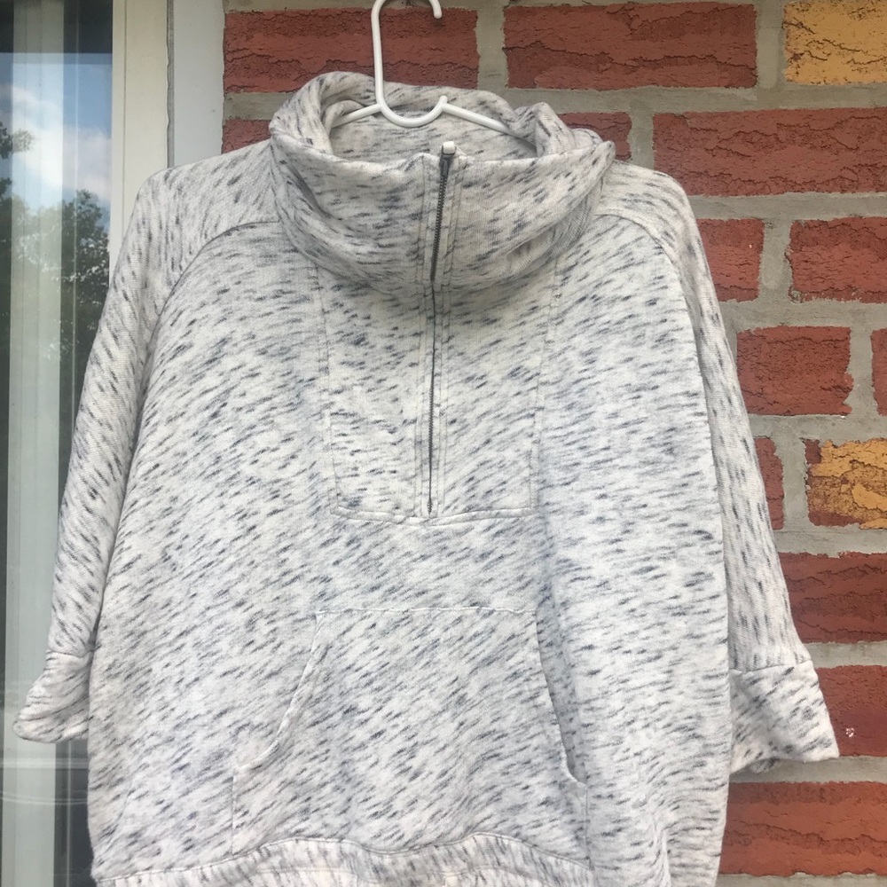 Loft zipper sweater 3/4 sleeves size : Medium
